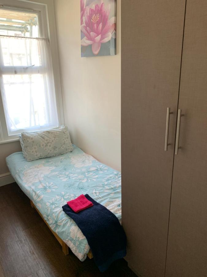 Sunny Ensuite Room And Annex Near Tottenham Stadium London Luaran gambar